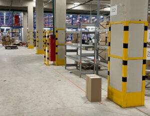 Отбойники для защиты колонн и пожарных шкафов на складе